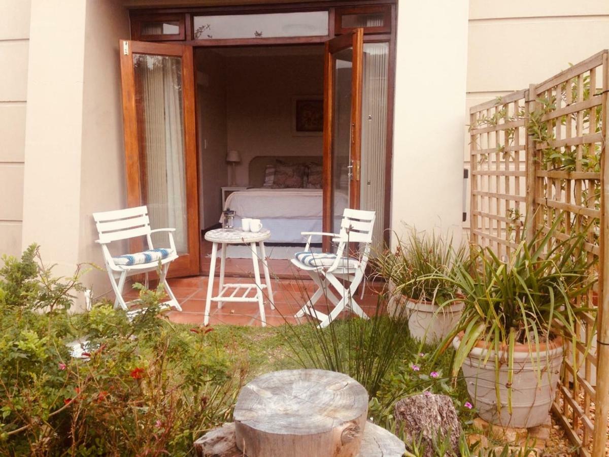 Mountain Peaks Hotel Hout Bay Exterior photo